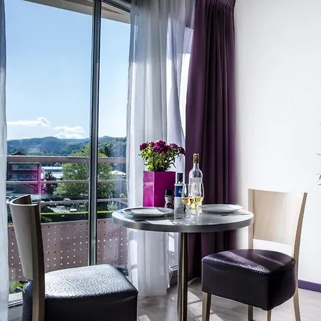 - La Closeraie Aparthotel