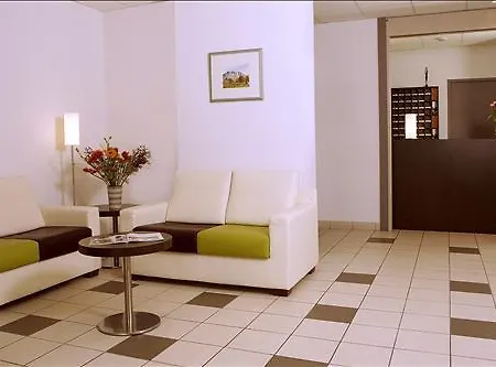 - La Closeraie Aparthotel