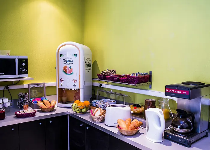 - La Closeraie Aparthotel Lourdes