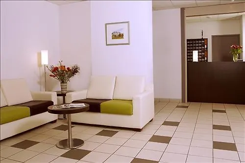 - La Closeraie Aparthotel