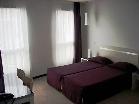 - La Closeraie Aparthotel