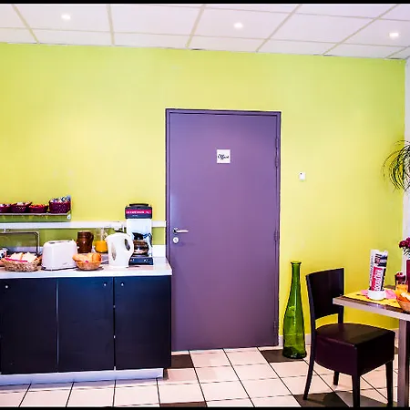 - La Closeraie Aparthotel