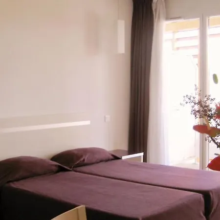 - La Closeraie Aparthotel