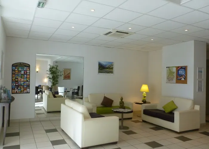 - La Closeraie Lägenhetshotell 3*